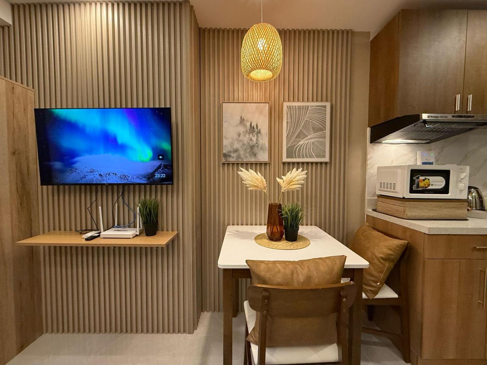 Mivela Charming Staycation With Netflix Aparthotel Cebu