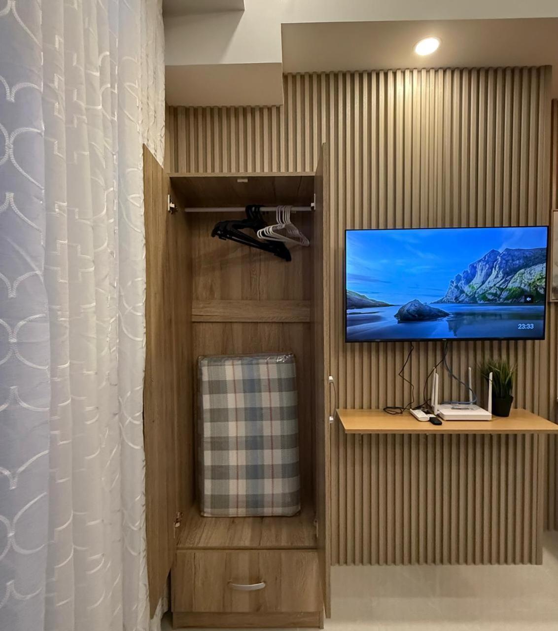 Mivela Charming Staycation With Netflix *