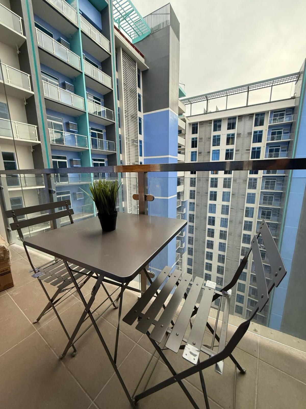 Aparthotel Mivela Charming Staycation With Netflix