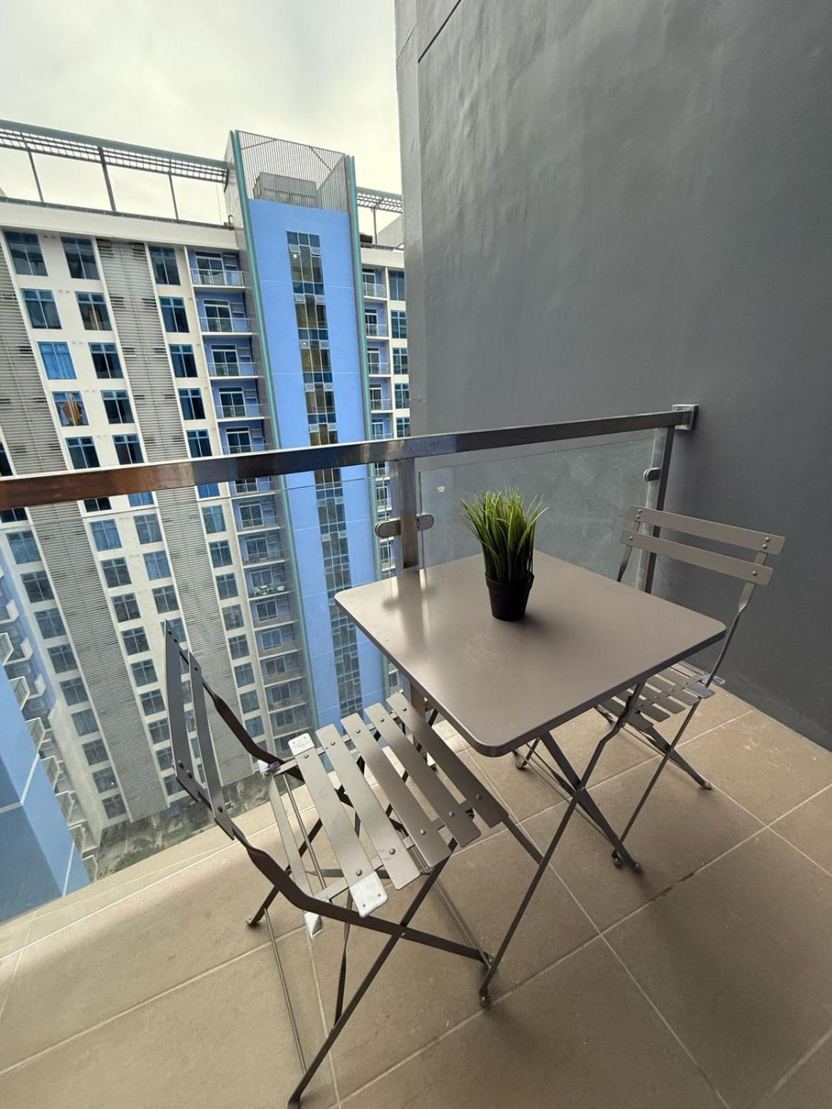 Mivela Charming Staycation With Netflix Aparthotel *
